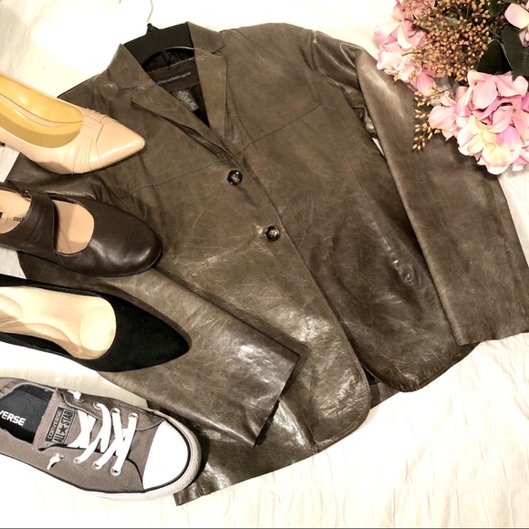 SOLD! 💙3/$25 VINTAGE BANANA REPUBLIC Leather Jacket- 0 - Picture 11 of 11